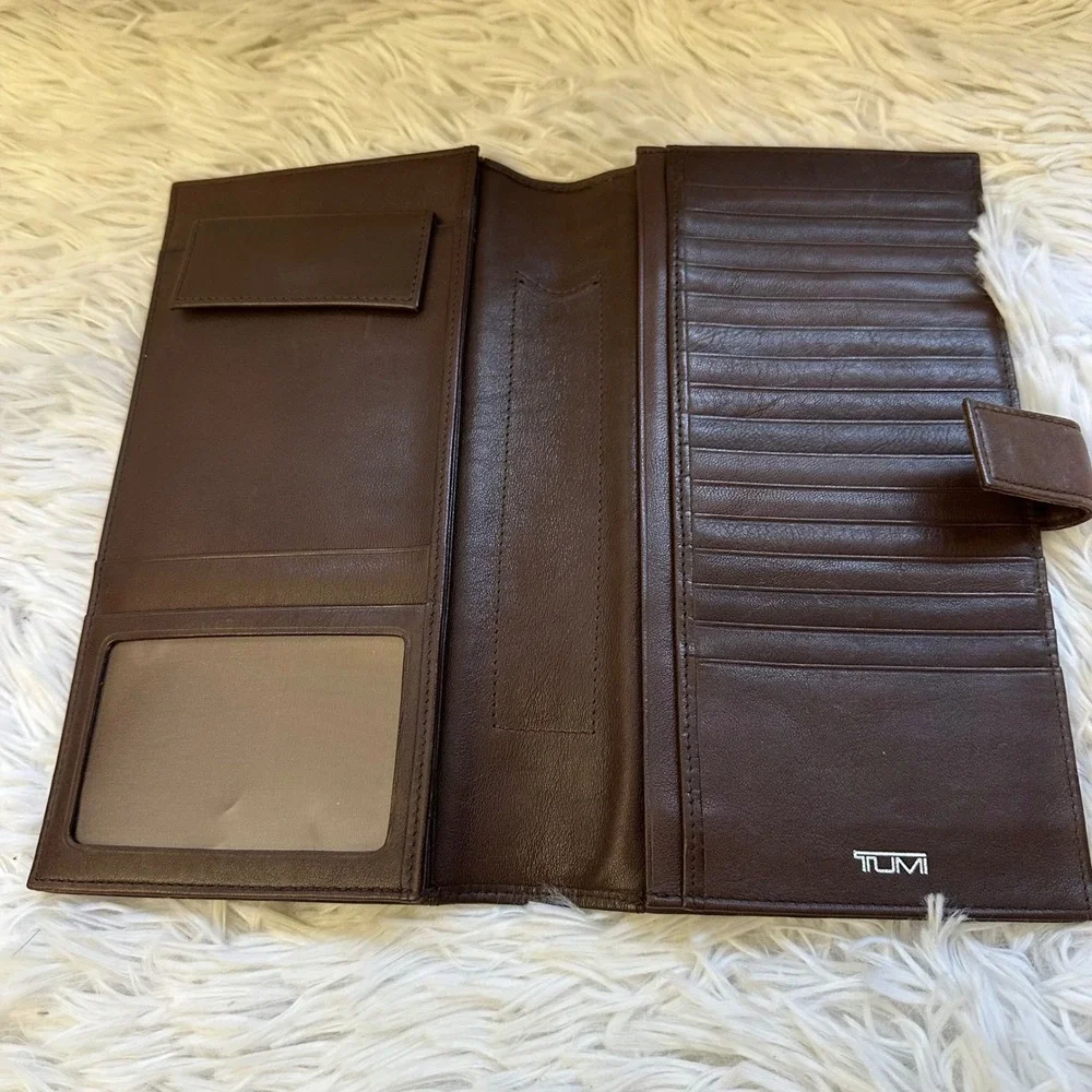 TUMI Vintage Brown Leather Long Bifold Organizer Wallet Card, Check Holder, Zip